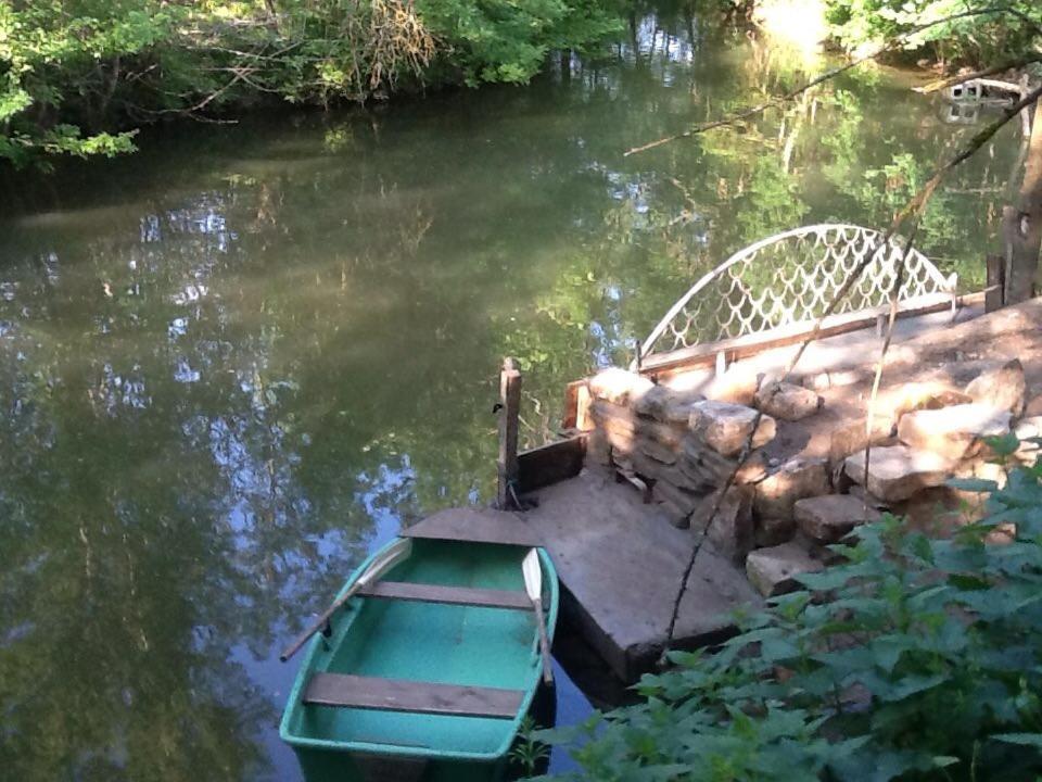 CasseneuilEn Bord De Riviere住宿加早餐旅馆 外观 照片