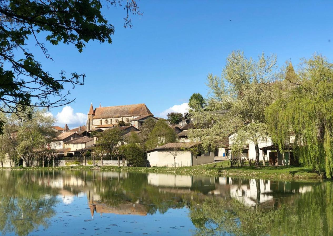 CasseneuilEn Bord De Riviere住宿加早餐旅馆 外观 照片