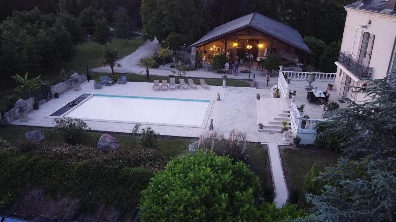 CasseneuilEn Bord De Riviere住宿加早餐旅馆 外观 照片